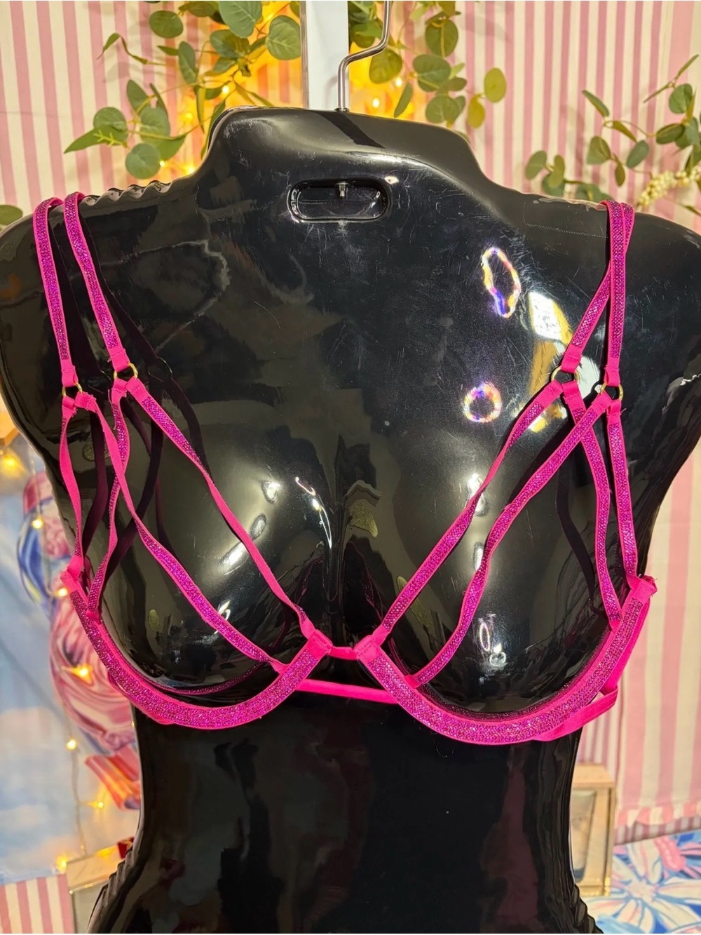 Victoria’s Secret shine straps Very Sexy harness/cage bra S NWT
